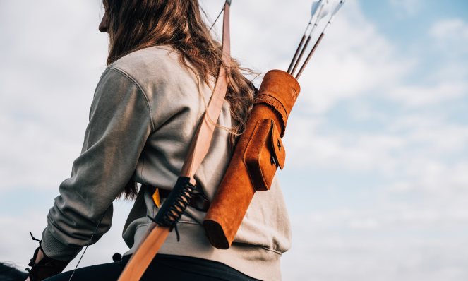 The Fascination of Horse Bows | Blog | BEARPAW PRODUCTS – Bearpaw